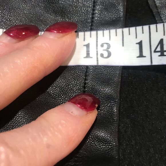 No boundaries size large Faux  leather skirt - Picture 4 of 10